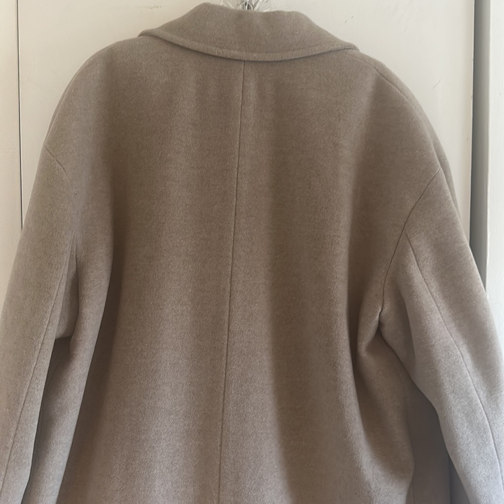 TRADED Aritzia Sunday Best Oversized Wool Cashmere Coat - Picture 6 of 16